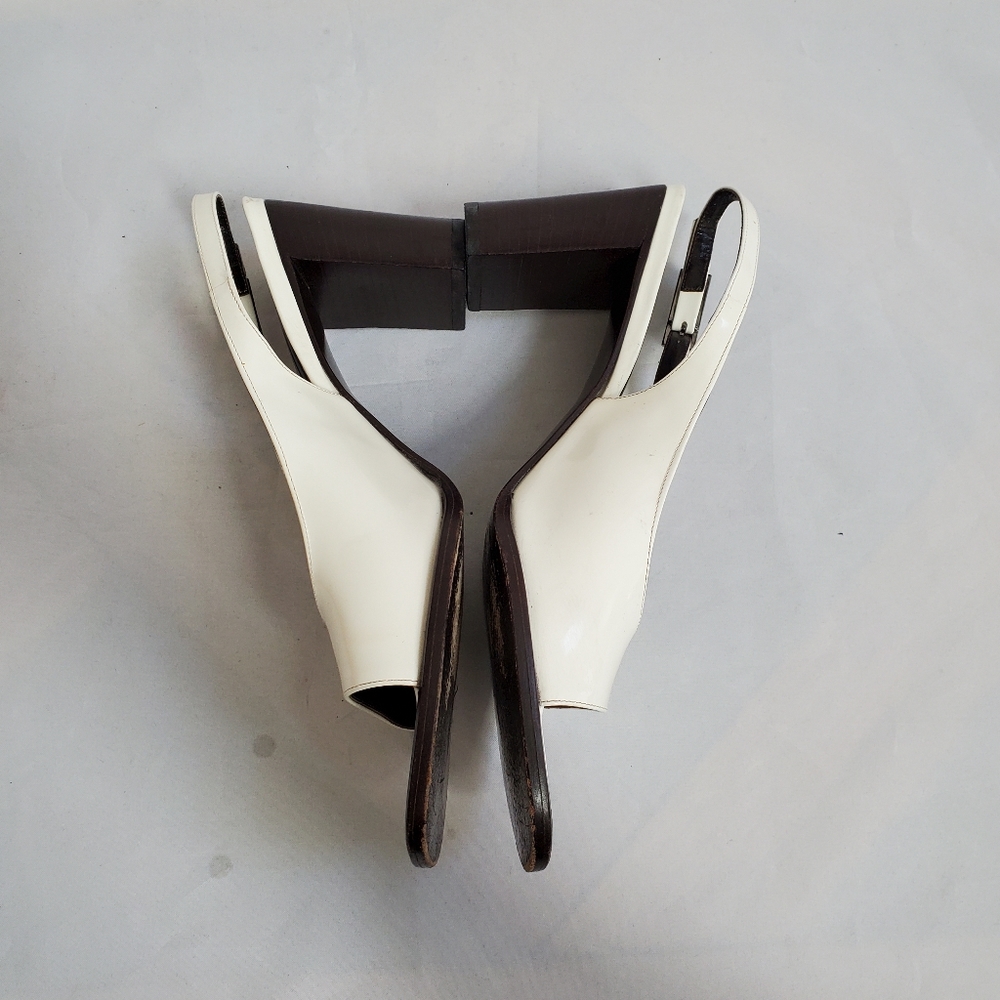 Gucci Winter White Sling Back Heels Sandals - Picture 4 of 16